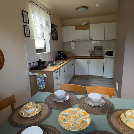 Chalet Blekitne Okiennice - Dom 6-osobowy Ogrod, I Jezioro, Warmia Mazury Gietrzwałd